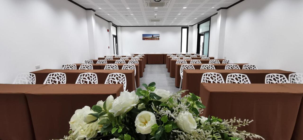 Lux Boutique Hotel Nonthaburi Eksteriør billede